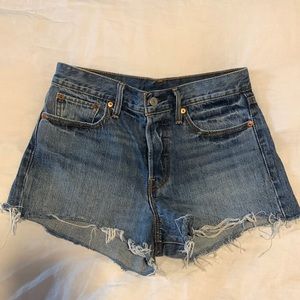 Levi’s denim shorts button fly